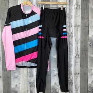 𝅺nwt. Women’s cycling apparel. Long sleeve top. ‎ Padded crotch bottoms. XXL
